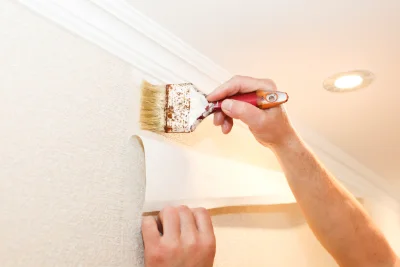 Pose de papier peint à Voyennes — revêtements muraux et toiles de verre